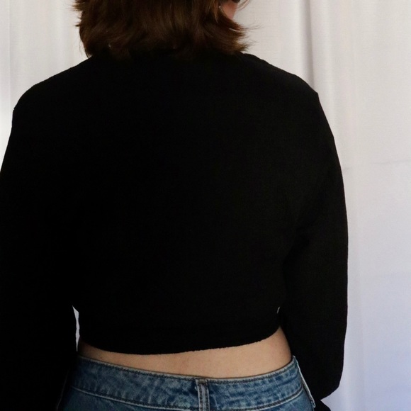 H&M: Divided Black Top with Rouched sleeves - Picture 3 of 3